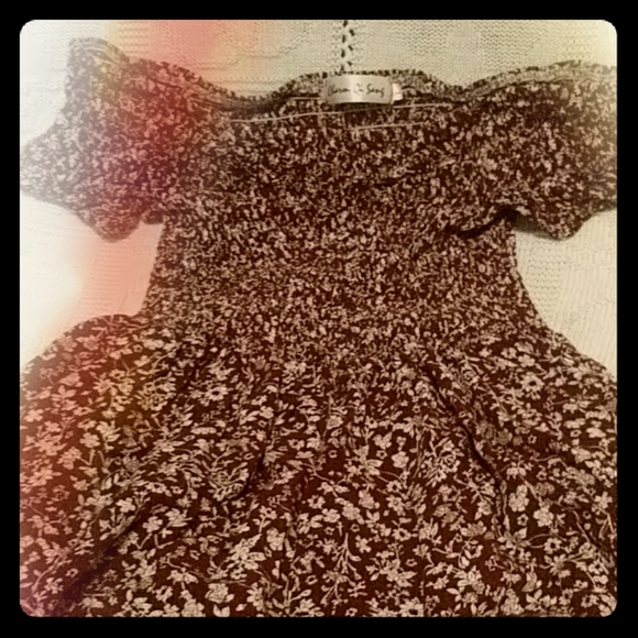 Charm Qi Sang Off the Shoulder Dress - Picture 2 of 5